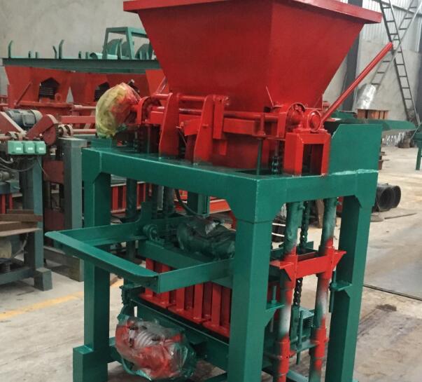 小型自动静压砖机实拍